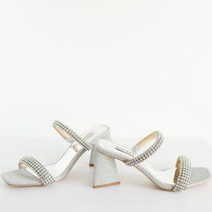 Badgley Mischka Frankie Embellished Satin Mules Silver 7.5 New Block Heel